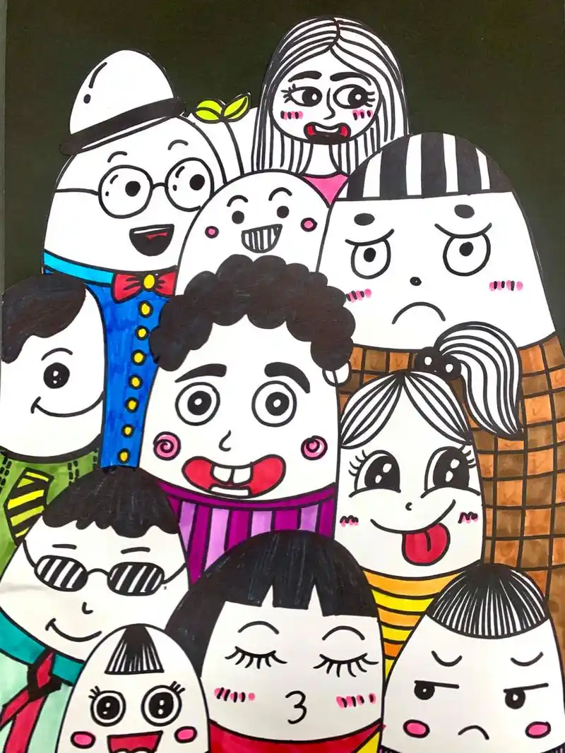 7-9岁儿童画《表情练习》 4k铅画纸大小 第一步:用半圆弧形画出每个