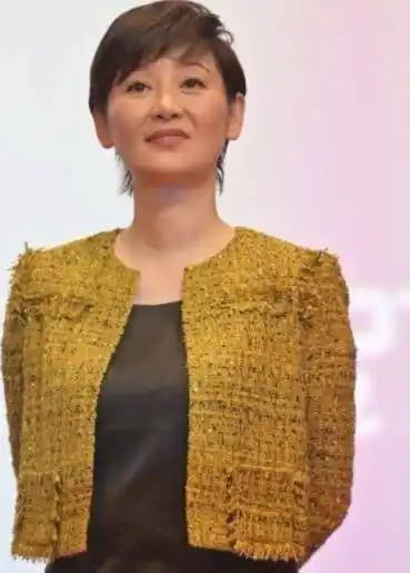 没想到素颜的徐帆,一下子就这么老了!