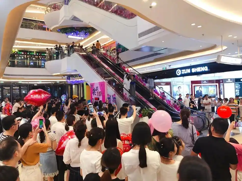 28档大型活动撬动10亿销售额这个商场不一般