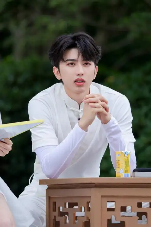 奔跑吧蔡徐坤##被蔡徐坤金靖笑死