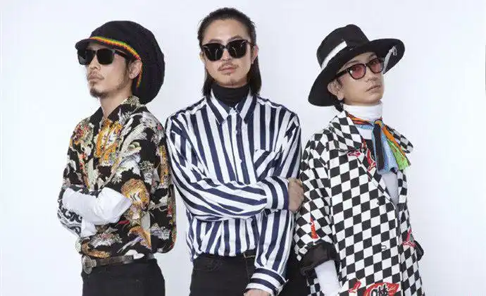 新裤子乐队在第一次料嘣诶侄踊パ∈笔堑谝幻,比赛结束后也是第一名.