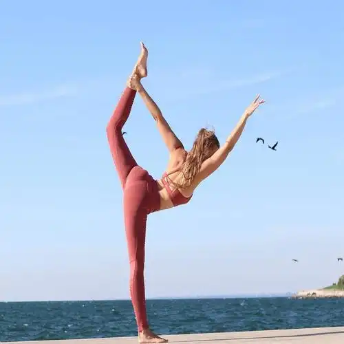 当女生练出马甲线的时候你就会知道作为女人的幸福其实很美好