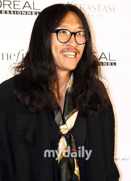 原高耀太成员白佳成功切除脑肿瘤 最快一周出院