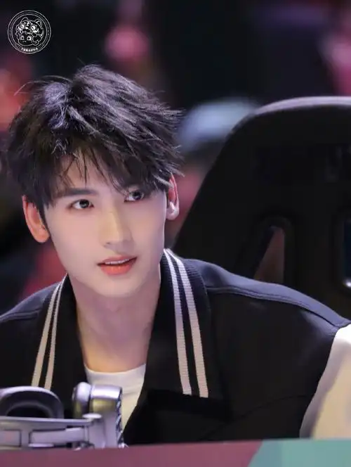 黄俊捷 韩娱爱豆味