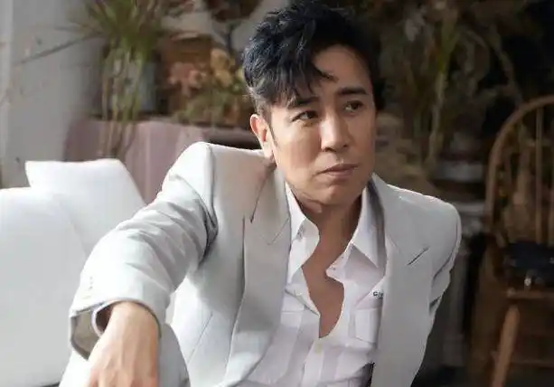 70后男演员于和伟,虽然不够年轻,却是很多女孩子都喜欢的演员_魅力