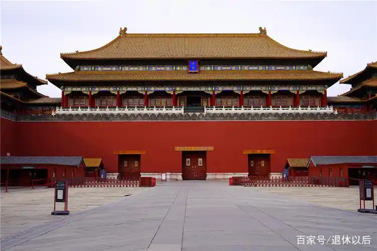 午门是紫禁城的正门.