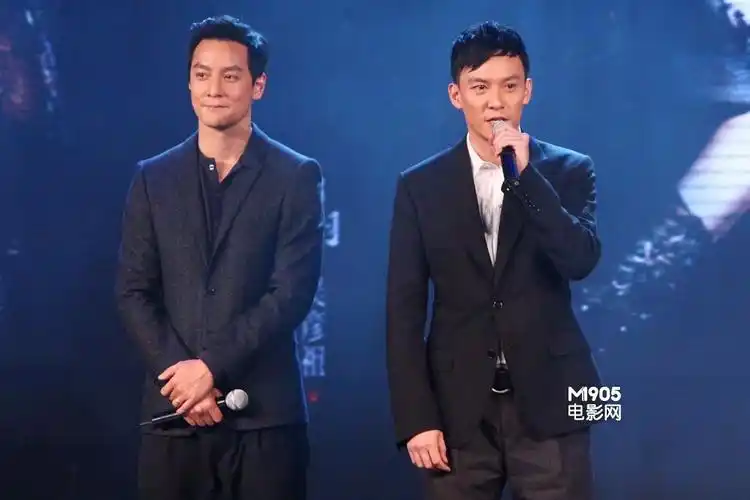 吴彦祖狂吃增肥变健美先生 与刘烨贴面玩暧昧