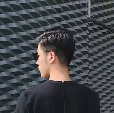 教你怎么吹男生37分背头发型