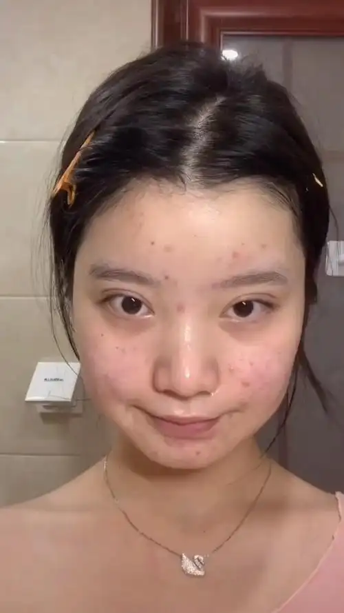 女生化妆真的厉害,妆前普通人,妆后直接出道!
