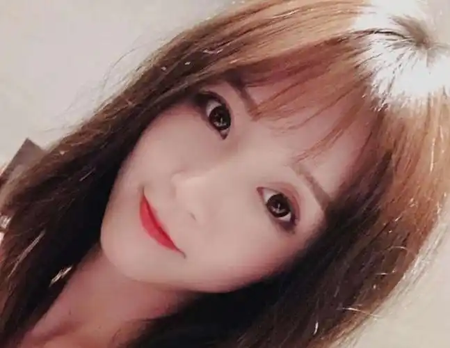 虎牙主播杨凯莉戏唱国歌,账号被封深夜致歉:承认自己行为低级!