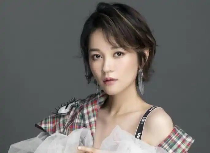 2007年,亚洲音乐节新人歌手大赛大陆赛区优秀新人奖.