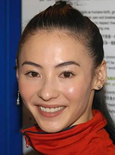 【图】张柏芝素颜生活照显老态 携子逛街心情大好