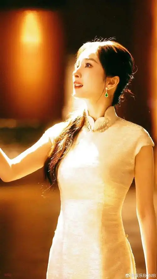 杨幂的龙年穿搭##河南春晚