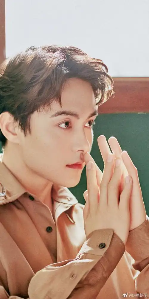 马天宇侧颜随拍