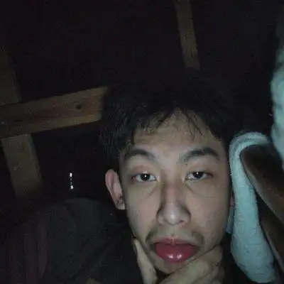 网恋丑照男头-高清头像