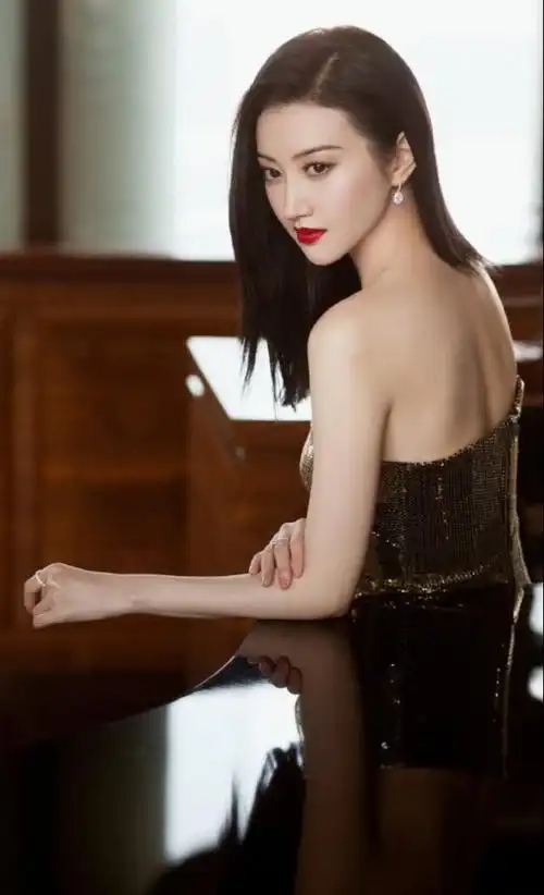 景甜的家世到底有多强大(景甜的家世到底有多强大韩雪)