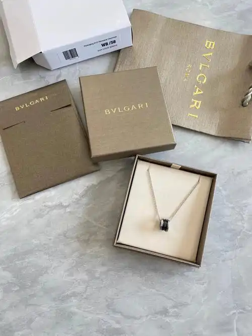 注意每条挂坠内圈都有独立编码 绝不重复#宝格丽 bvlgari