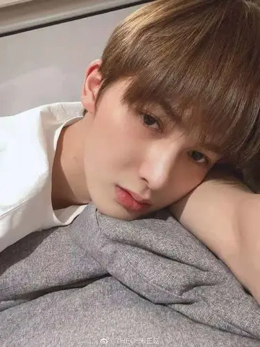 周末安利浓颜素颜傻傻分不清楚朱正廷素颜360度全展示