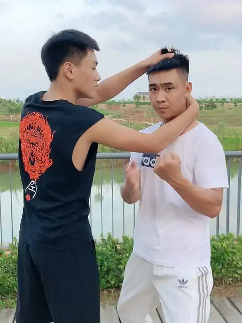 被别人抓头发怎么办