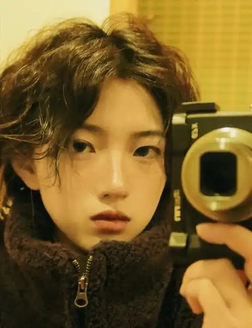 女生小清新短发烫发发型推荐