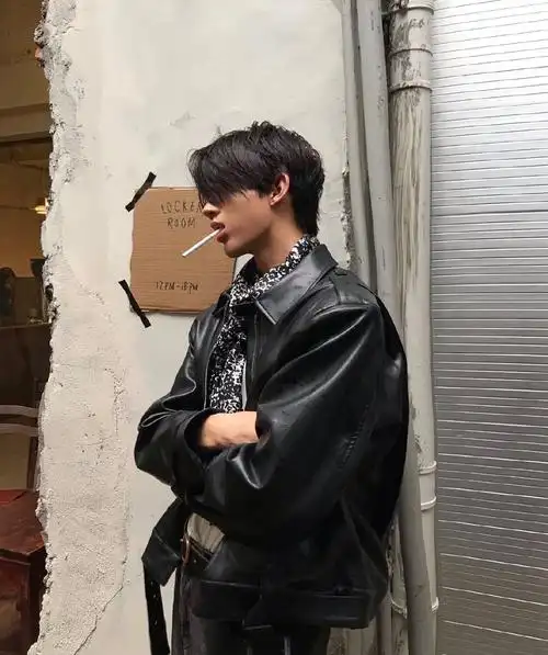 我来放一些帅哥男头头像