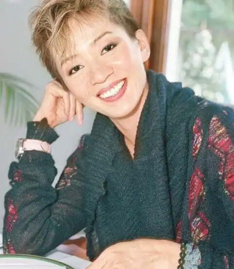 梅艳芳罗慧娟冥寿 好友纷纷上传合照怀缅