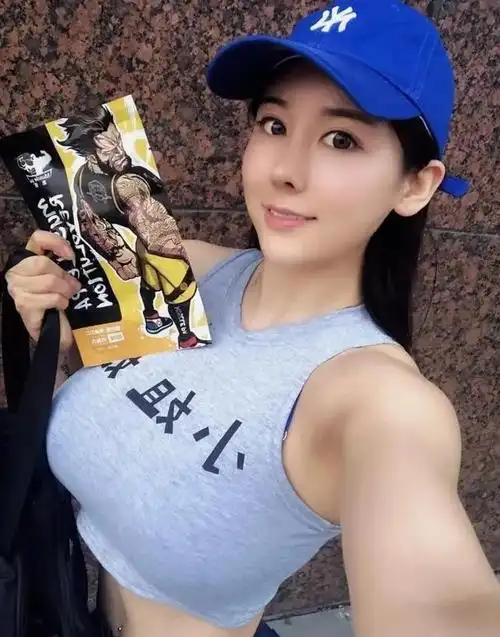 "肌肉女神"刘太阳,超高颜值,欧美范十足!身材美到犯规!