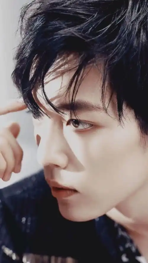 发一组超a的肖战.