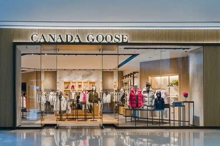 新店启幕加拿大鹅天津万象城精品店