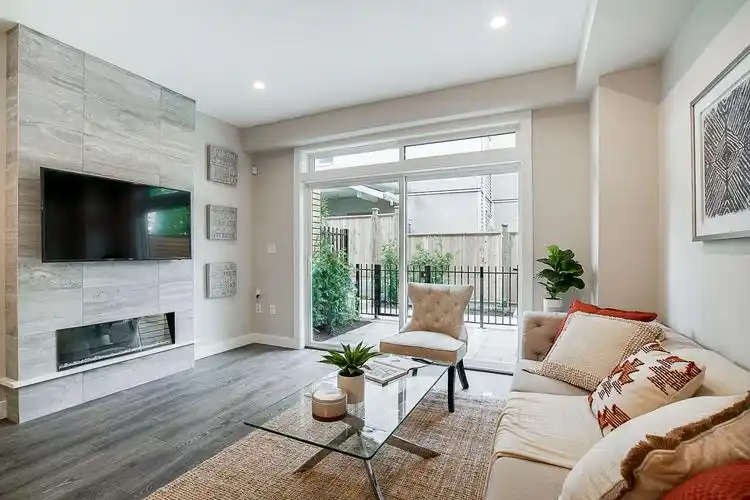 vancouver温哥华,温东楼花:nanaimo west装修内饰 - 开发商:legendary