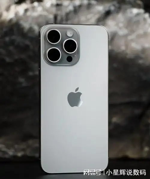 苹果手机大跳水,买iphone 15pro还是15 pro max?了解三点再决定|续航|