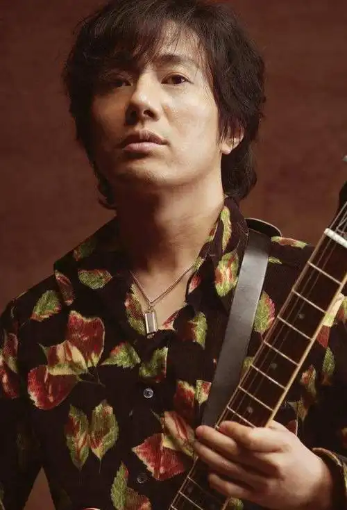 郑钧的摇滚人生,和他一生中爱过的2个重要女人