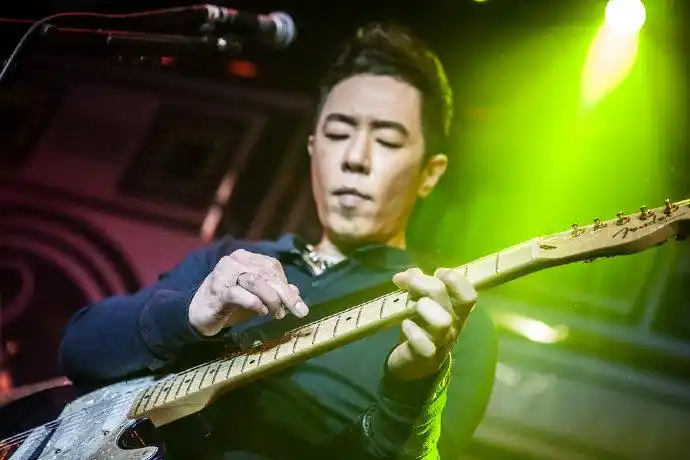 o黄贯中罕见的愤怒版《大地》,一开口就让人回.