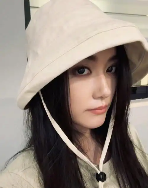 蒋依依晒大头照##蒋依依自拍live图