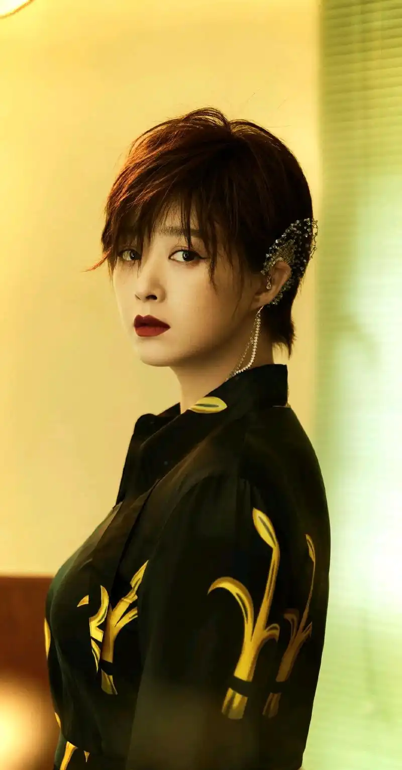 蒋欣高清写真美图,知性优雅,韵味十足