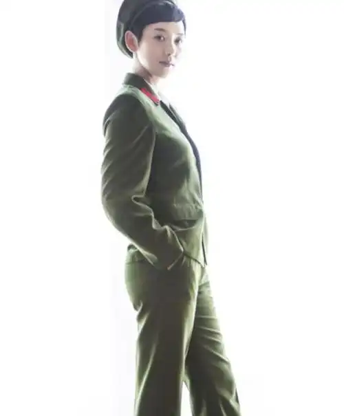 2019年,他还搭档郑秀文主演了电影《花椒之味》.