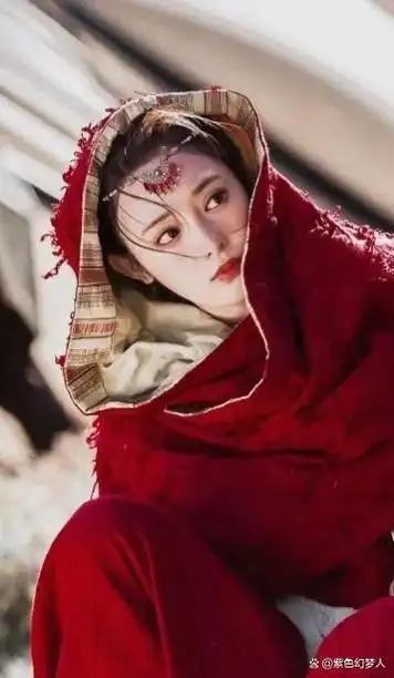 古装剧中,红色的衣服往往给人一种喜庆,霸气的感觉.