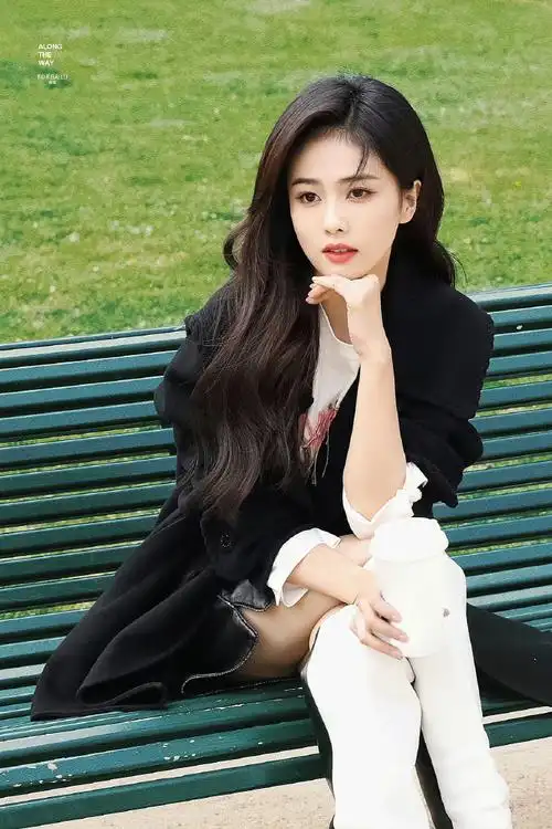 #白鹿身材好辣#