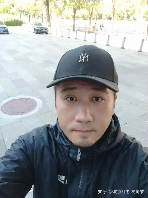 北京相亲80后北京土著男生身高180住东城在国企工作