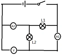 如图所示,电源由三节新的干电池串联组成,闭合开关s,通过灯泡l1,l2的