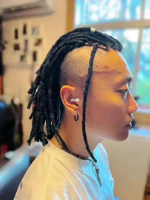 今日份男士半头脏辫