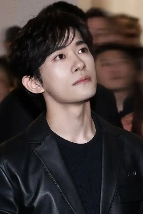 易烊千玺近距离生图##易烊千玺积家全球代言人