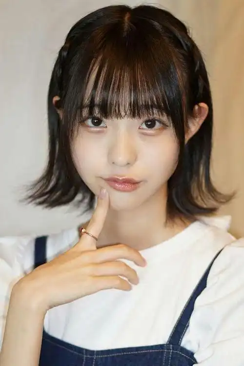 最适合15岁左右的圆脸女生发型,这8种很不错,百变时尚有个性