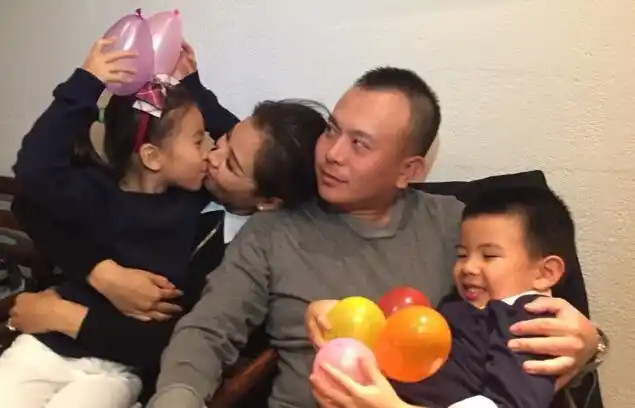 刘涛王珂一家四口