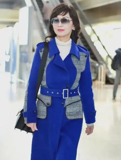 看了赵雅芝的穿搭才发现什么是真正的高端简约风时髦高级