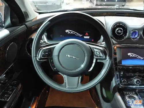 捷豹xj方向盘