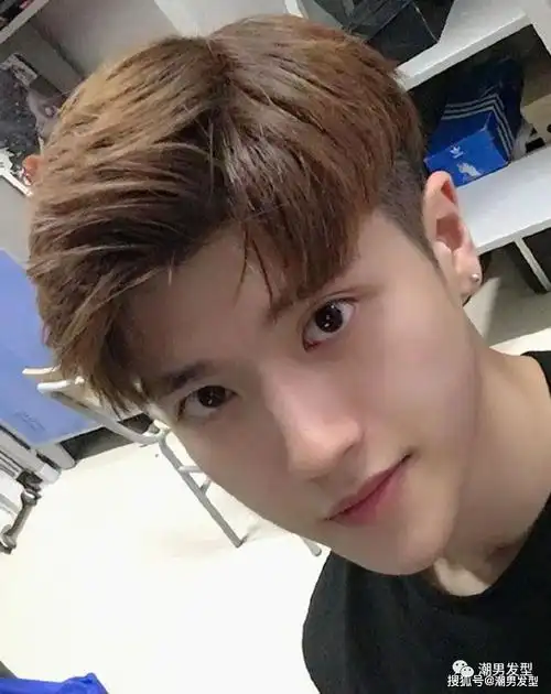3款热门男生"刘海发型"参考,剪完时髦又减龄!
