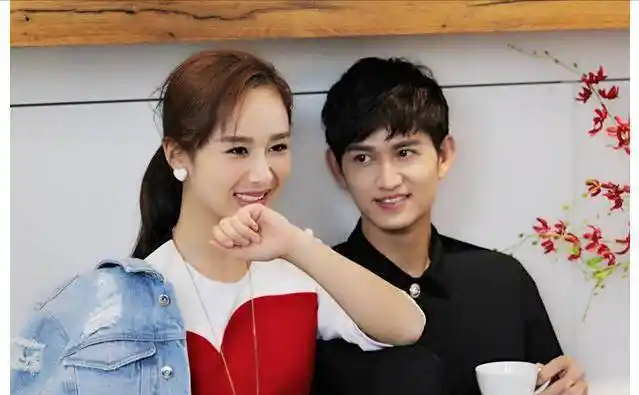 张艺兴_网友_张一山