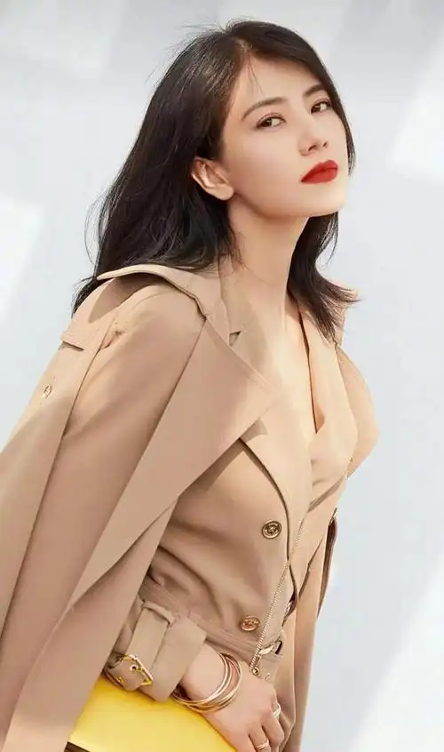 最美高圆圆五官清秀颜值爆表气质俱佳端庄优雅美图合集