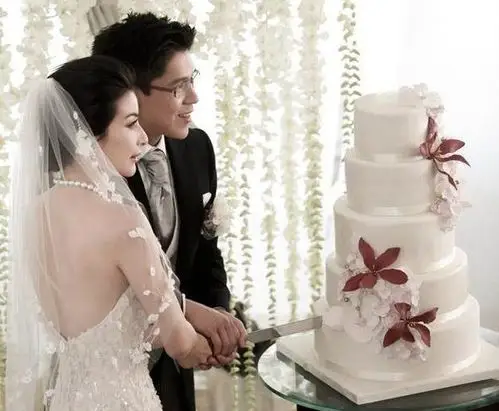 郭晶晶,霍启刚婚礼资料图